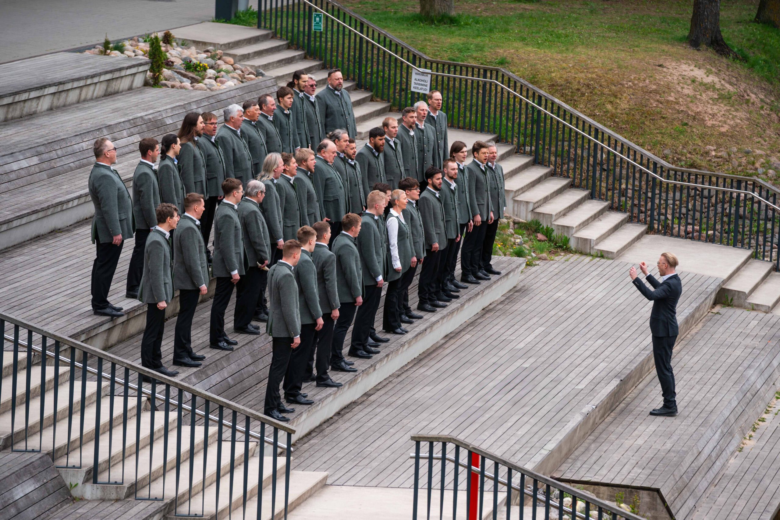 Tarton Akateemisen Mieskuoron & Polyteknikkojen Kuoron yhteiskonsertti – Laulun mahtia lahden takaa